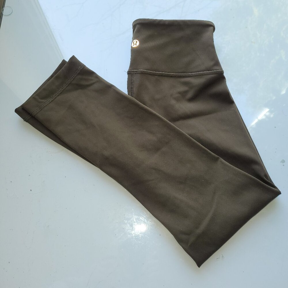 lululemon Wunder Under Low Rise Crop Leggings in Dark Olive Luxtreme Size 2